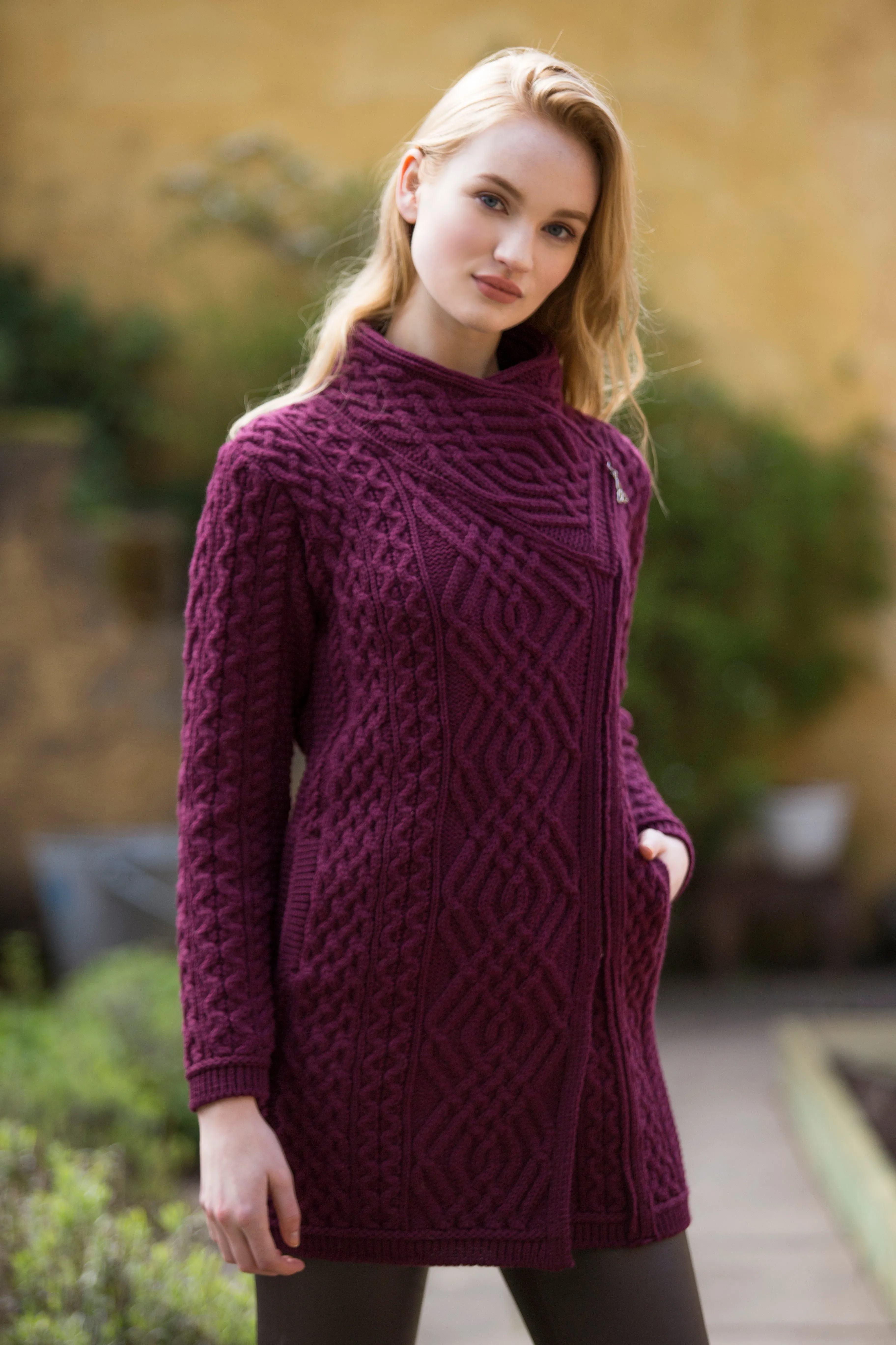 ARAN KNIT COATIGAN WITH SIDE ZIP DESIGN