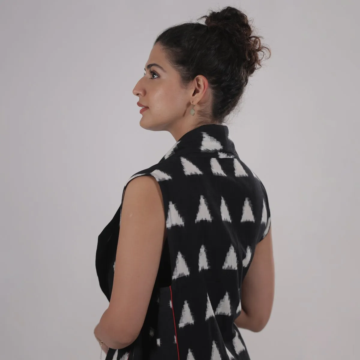 Black & White Handprinted Ikat Sleeveless Shrug