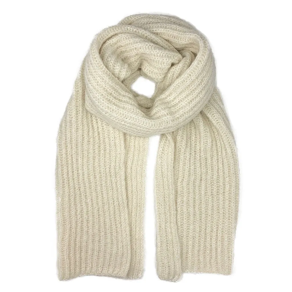 Chunky Knit Alpaca Scarf | CozyCouture®