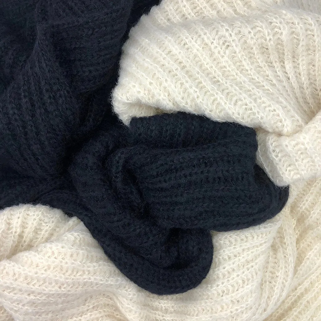 Chunky Knit Alpaca Scarf | CozyCouture®