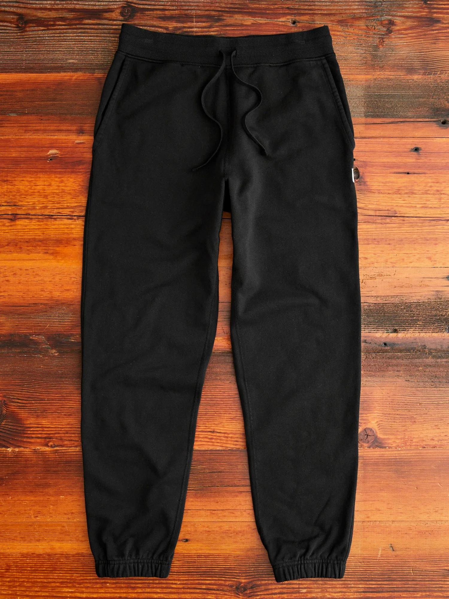 Heavyweight Fleece Cuffed Sweatpant in Black