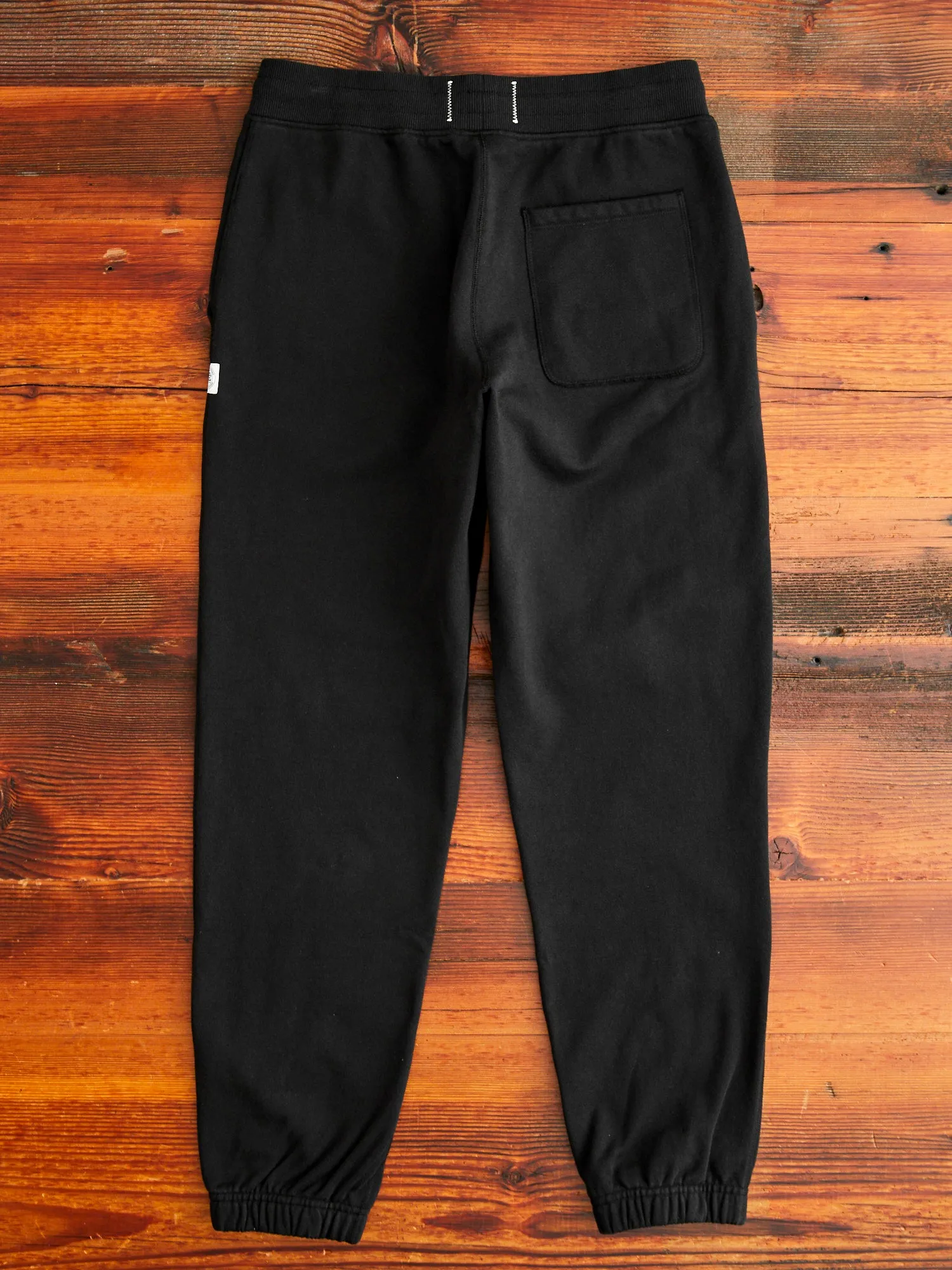 Heavyweight Fleece Cuffed Sweatpant in Black