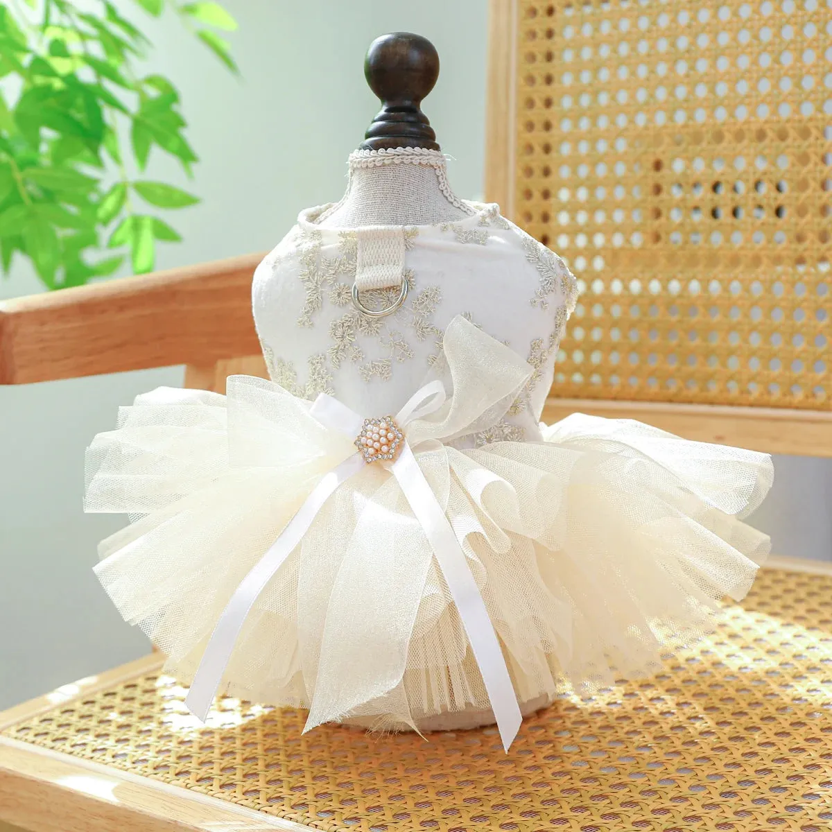 Pet Apparel Dog Spring/Summer Breathable White Wedding Dress Princess Dress with Pulling Cord Button For Small Medium Dogs