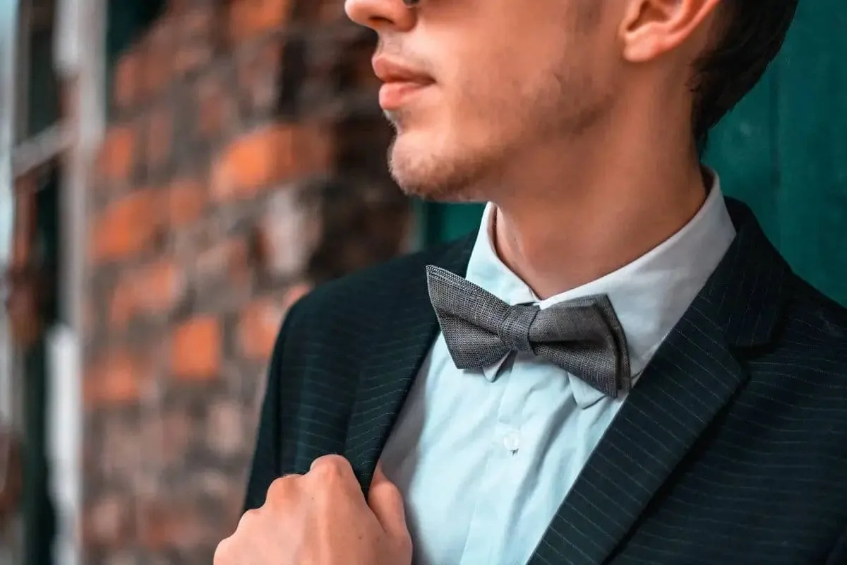 The Perfect Peach Bow Tie to Add Something Extra to Your Outfit